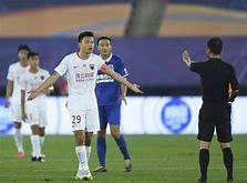 关于汕头佳兆业后卫接连献神助攻，帮助球队胜利的信息